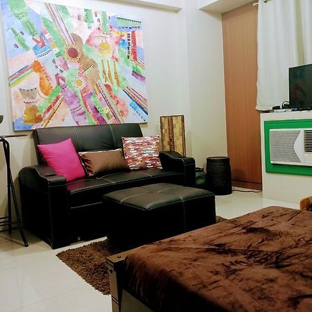 One Palm Tree Villas By Mary Manila Exterior photo