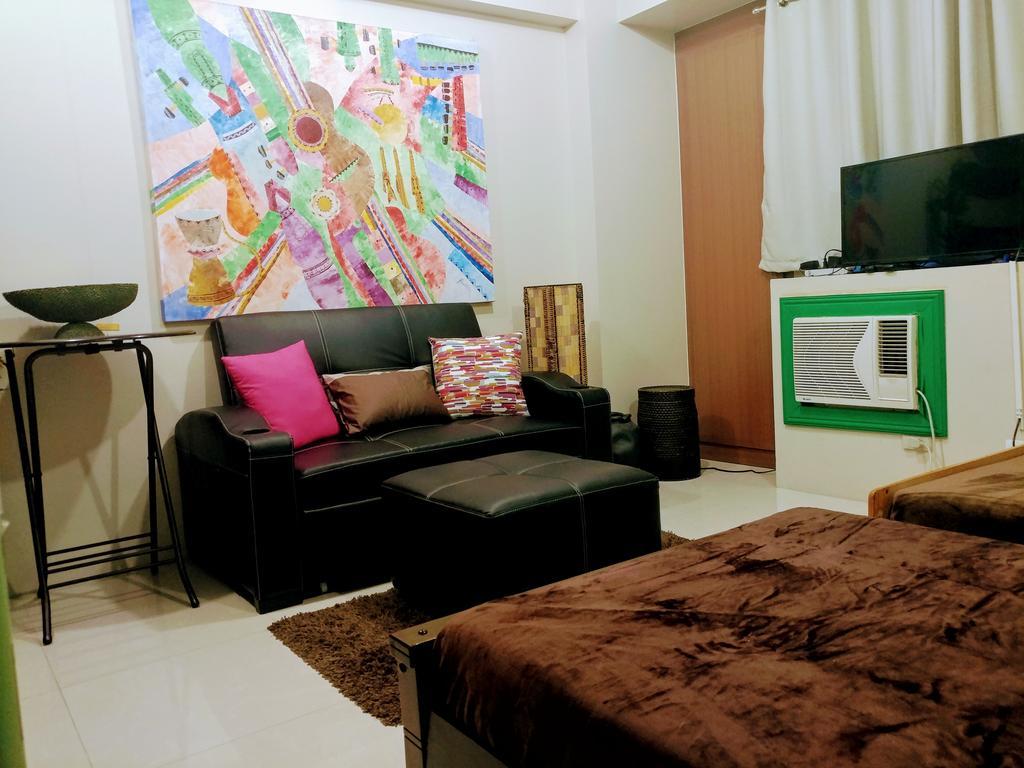 One Palm Tree Villas By Mary Manila Exterior photo
